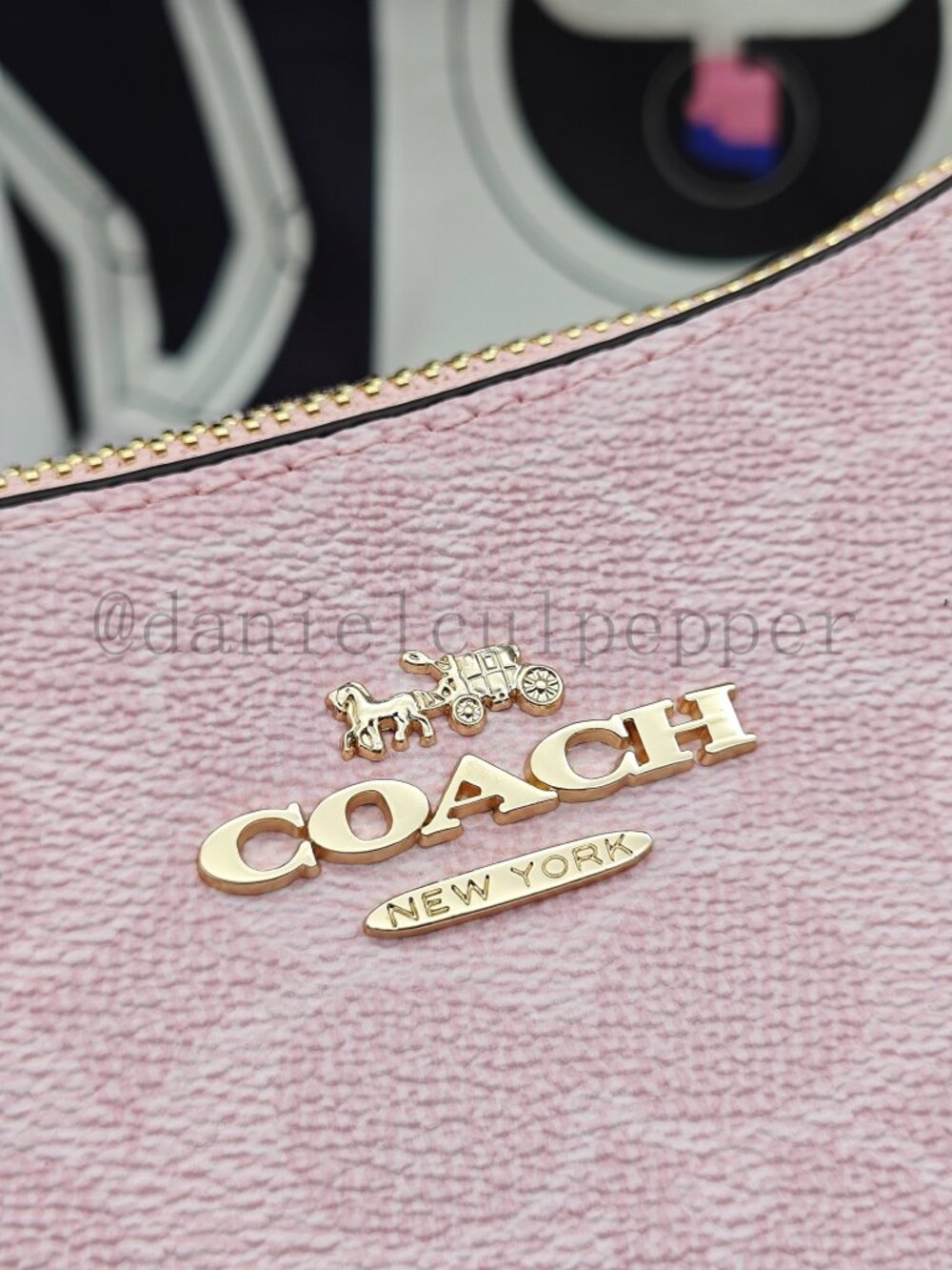 🍒🍒Coach Teri Shoulder Bag In Signature Canvas With Charms - Picture 6 of 12